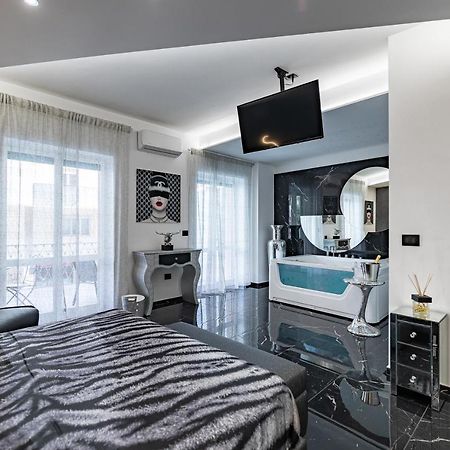 Prezioso Suites & Rooms 莱切 外观 照片