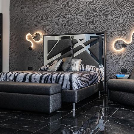 Prezioso Suites & Rooms 莱切 外观 照片