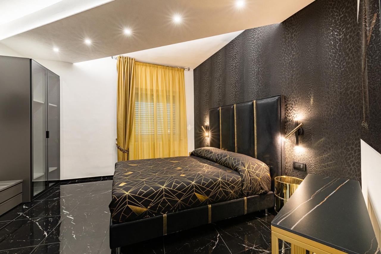 Prezioso Suites & Rooms 莱切 外观 照片