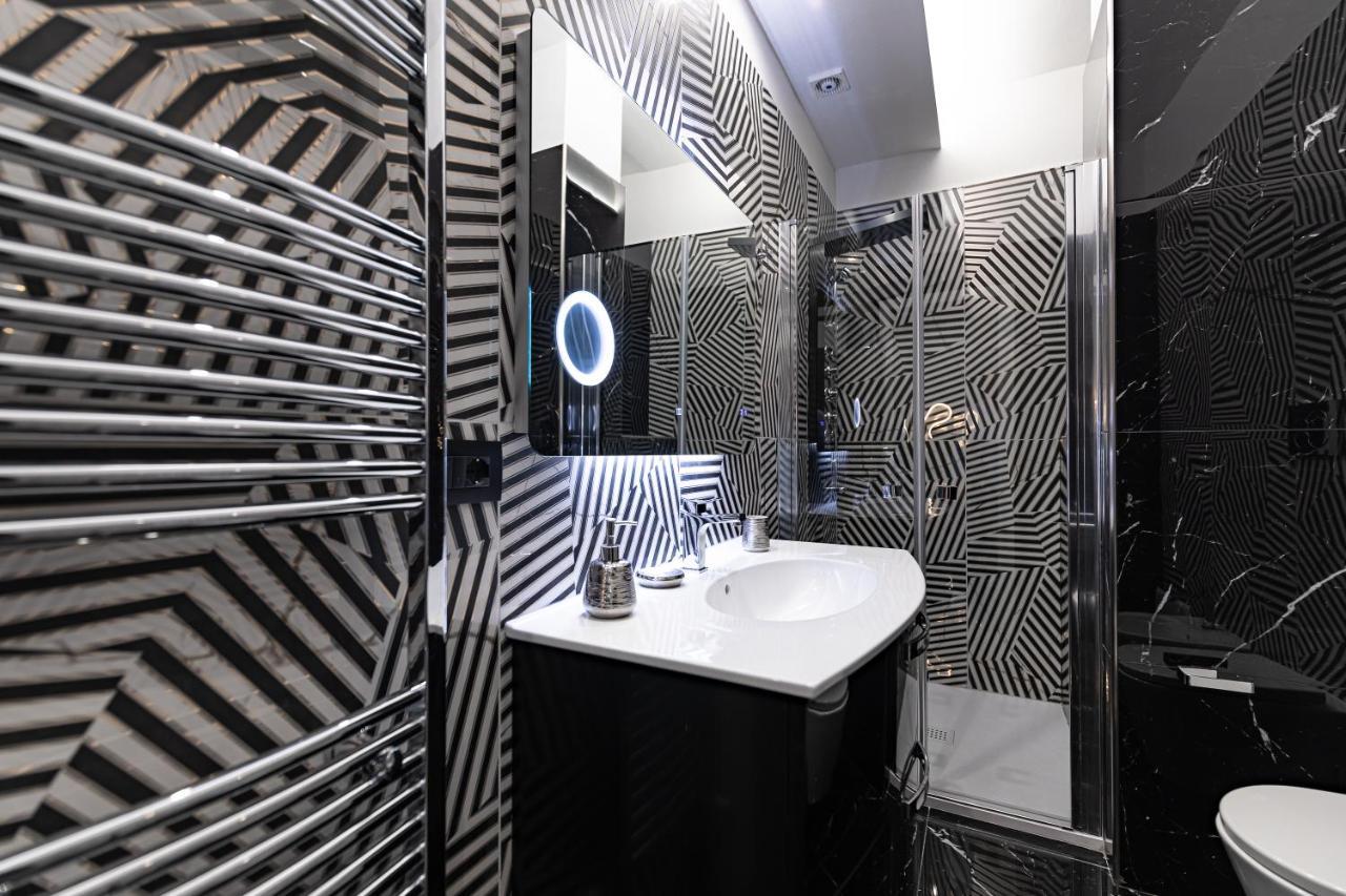 Prezioso Suites & Rooms 莱切 外观 照片