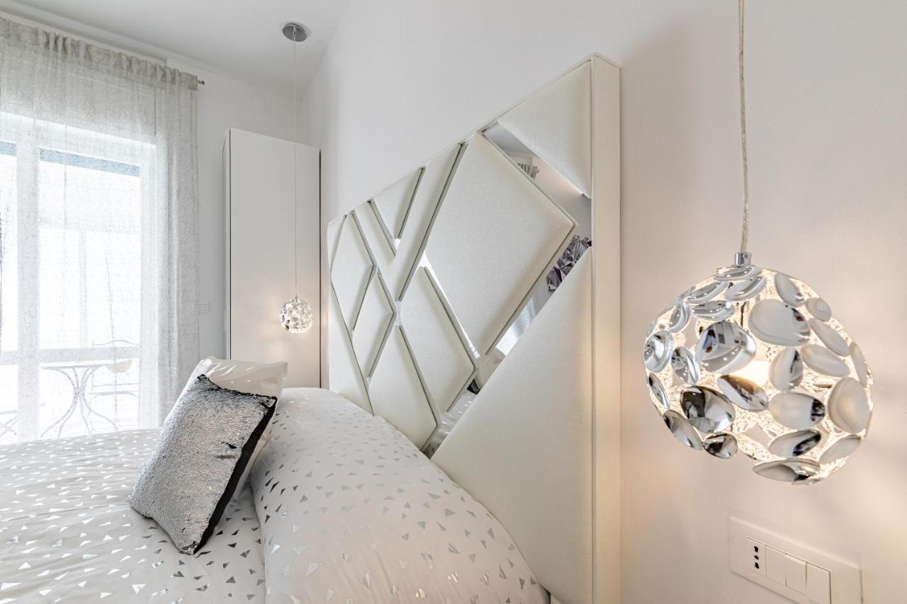 Prezioso Suites & Rooms 莱切 外观 照片