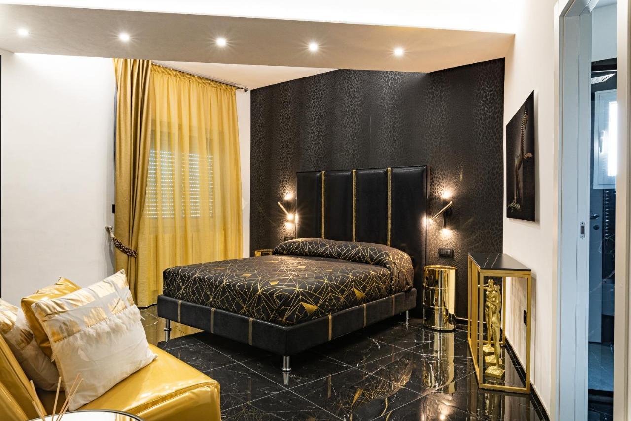 Prezioso Suites & Rooms 莱切 外观 照片