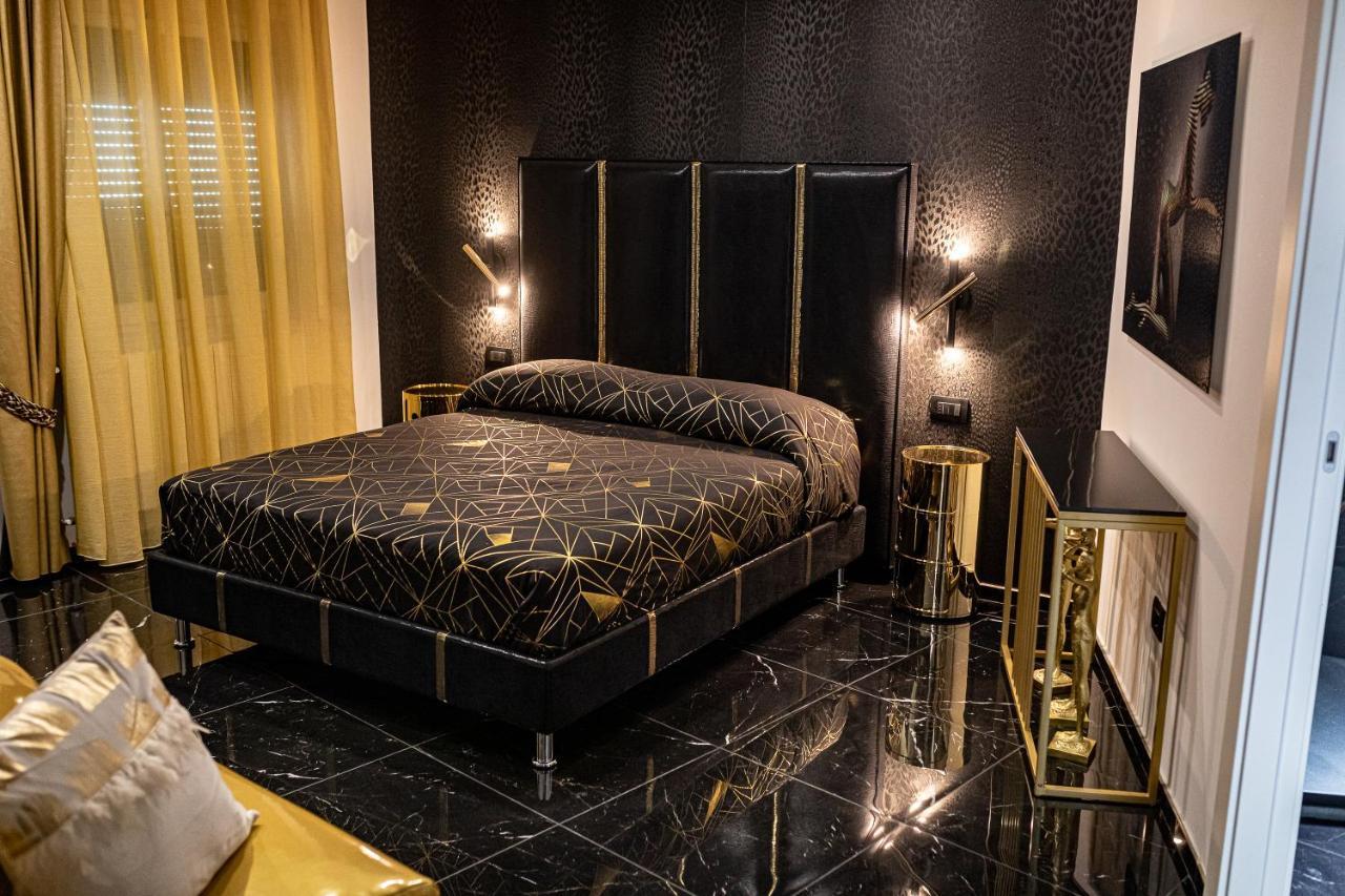 Prezioso Suites & Rooms 莱切 外观 照片