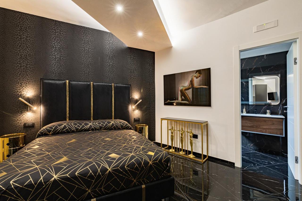 Prezioso Suites & Rooms 莱切 外观 照片
