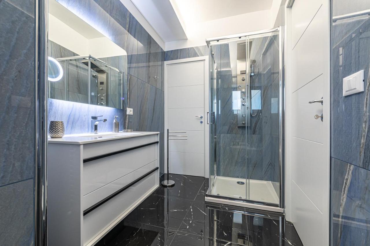 Prezioso Suites & Rooms 莱切 外观 照片