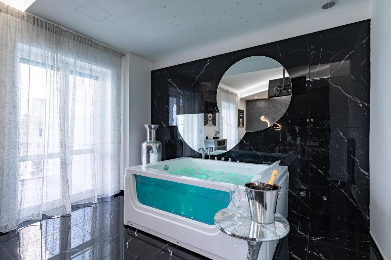 Prezioso Suites & Rooms 莱切 外观 照片