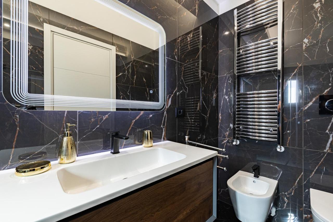 Prezioso Suites & Rooms 莱切 外观 照片