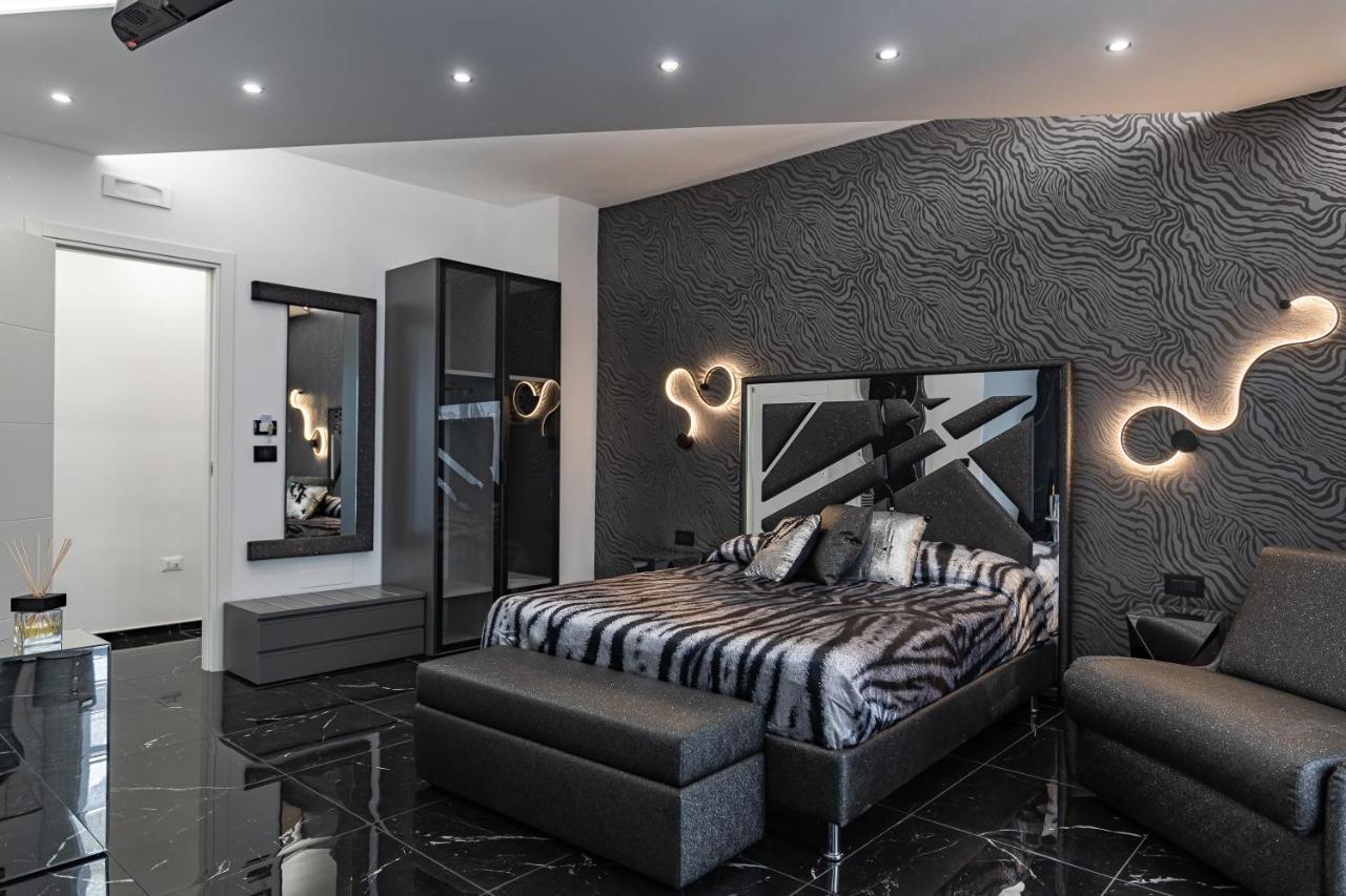 Prezioso Suites & Rooms 莱切 外观 照片