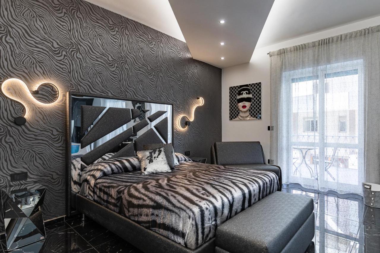 Prezioso Suites & Rooms 莱切 外观 照片