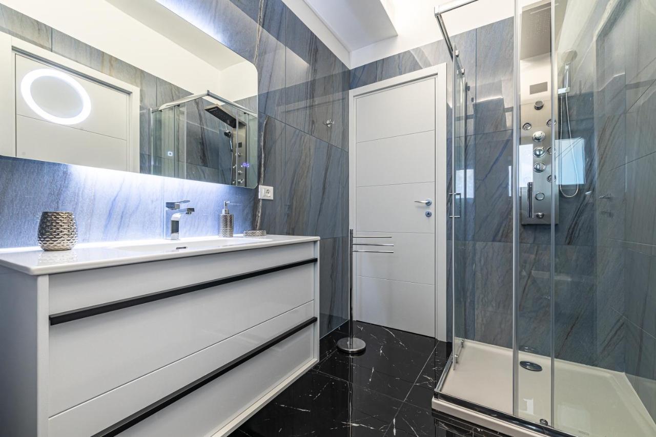 Prezioso Suites & Rooms 莱切 外观 照片