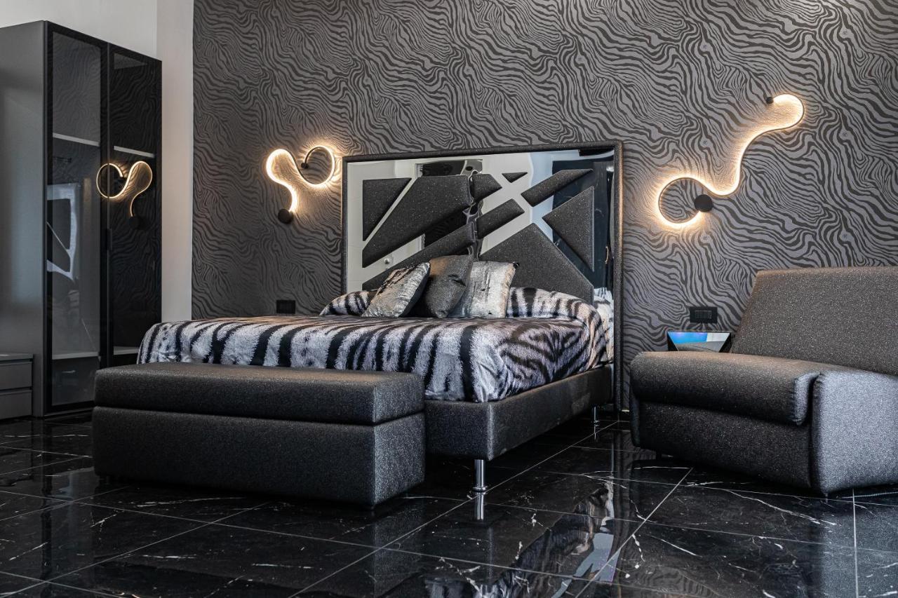 Prezioso Suites & Rooms 莱切 外观 照片